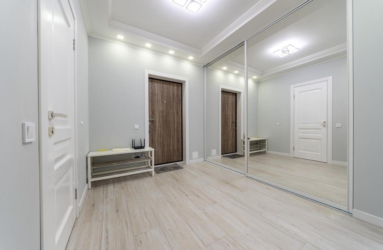 Flatrent Drahomanova 2A Apartment Kyiv Exterior photo