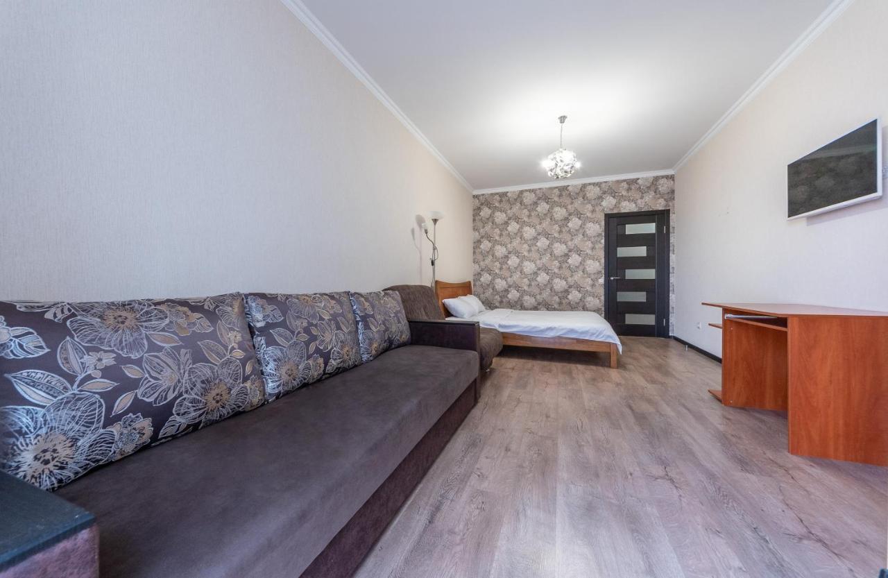 Flatrent Drahomanova 2A Apartment Kyiv Exterior photo